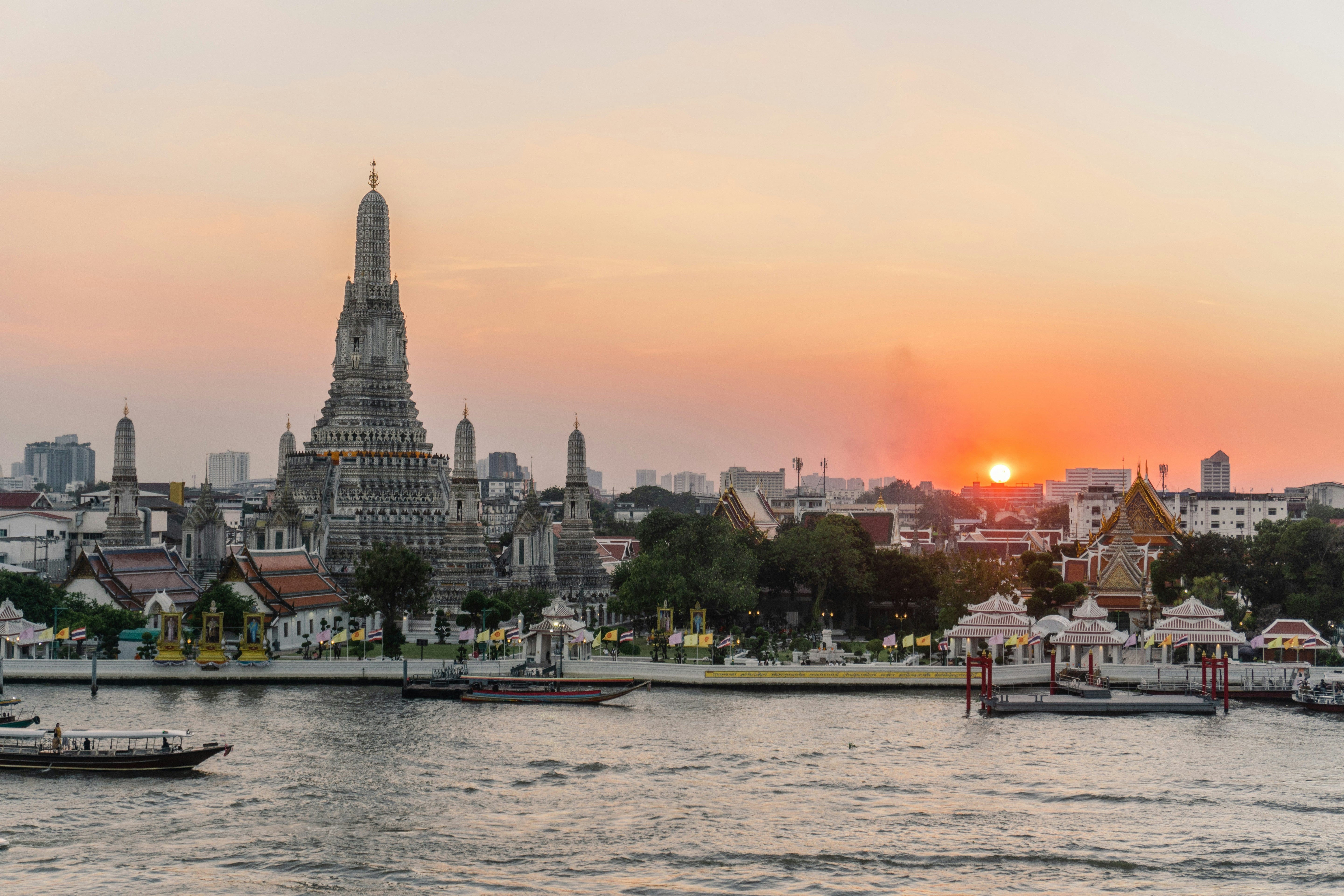 Best Things to Do in Bangkok: Temples, Food, Markets