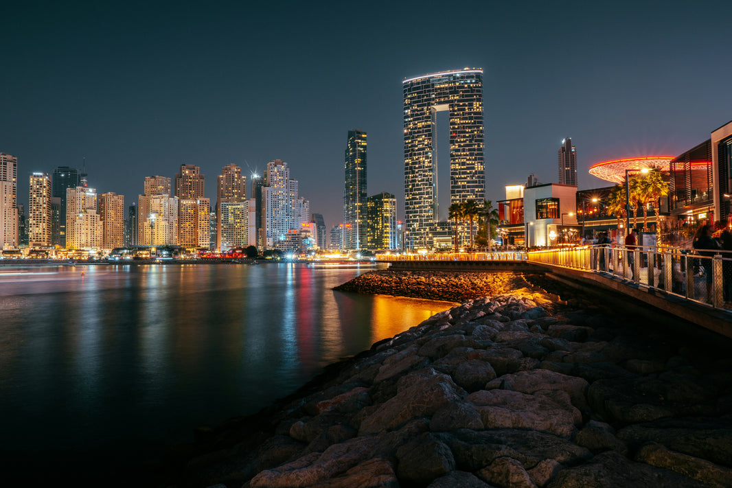 Flights to Dubai: Deals, DXB vs DWC & Arrival Tips
