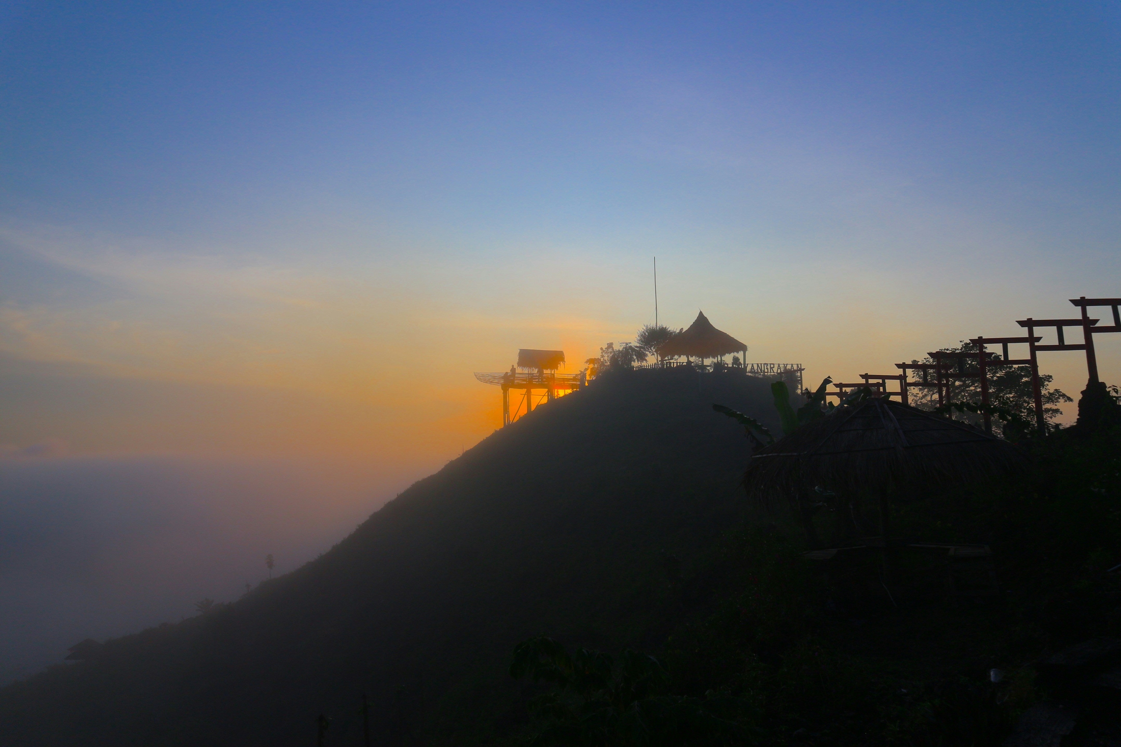 Cool Places to Visit in Asia: Top Spots + Hidden Gems