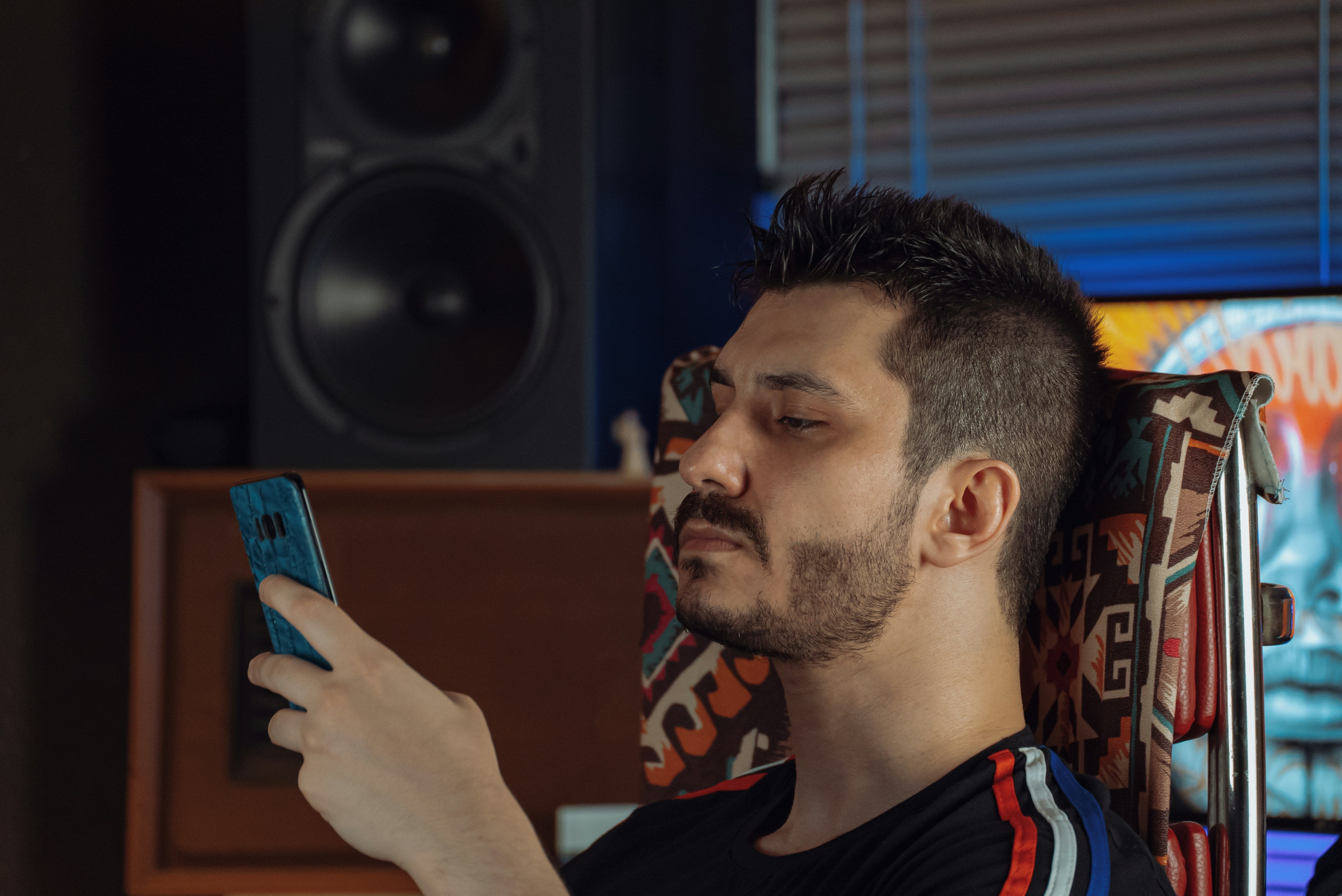 Check eSIM Compatibility: iPhone & Android Steps