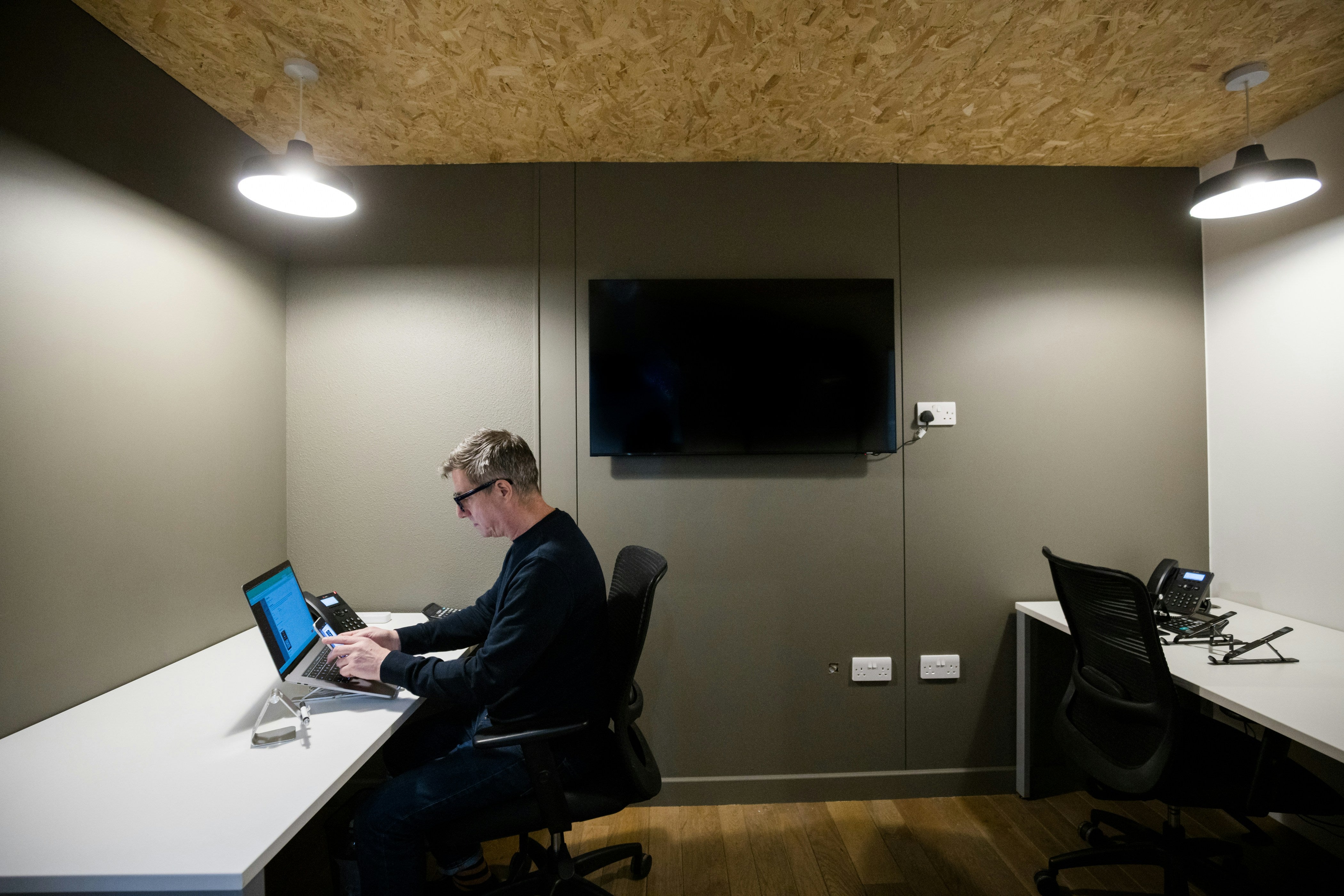 Work Permits in the UK: Types, Rules & How to Apply