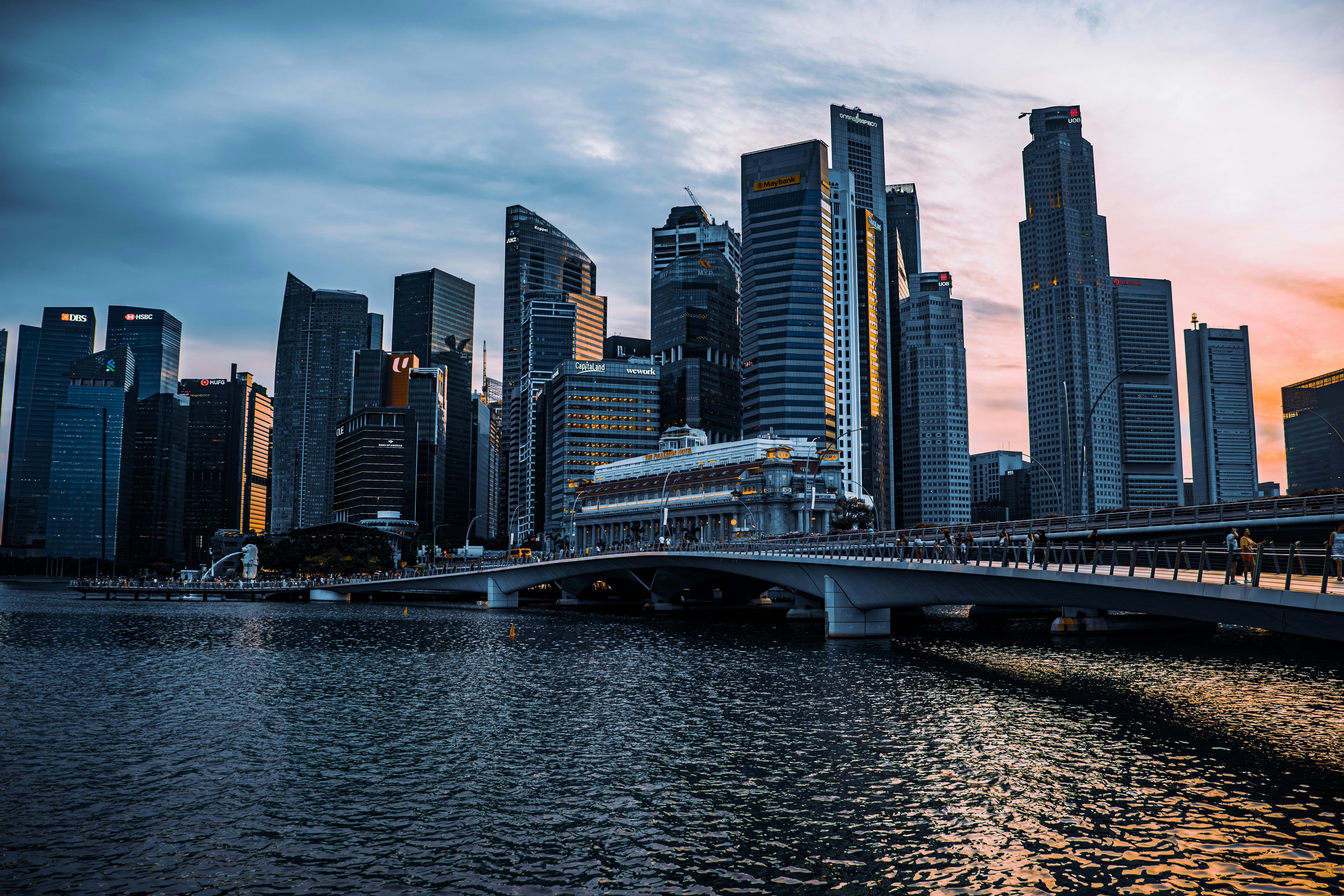 هل سنغافورة بلد آمن؟ ما يجب أن يعرفه المسافرون