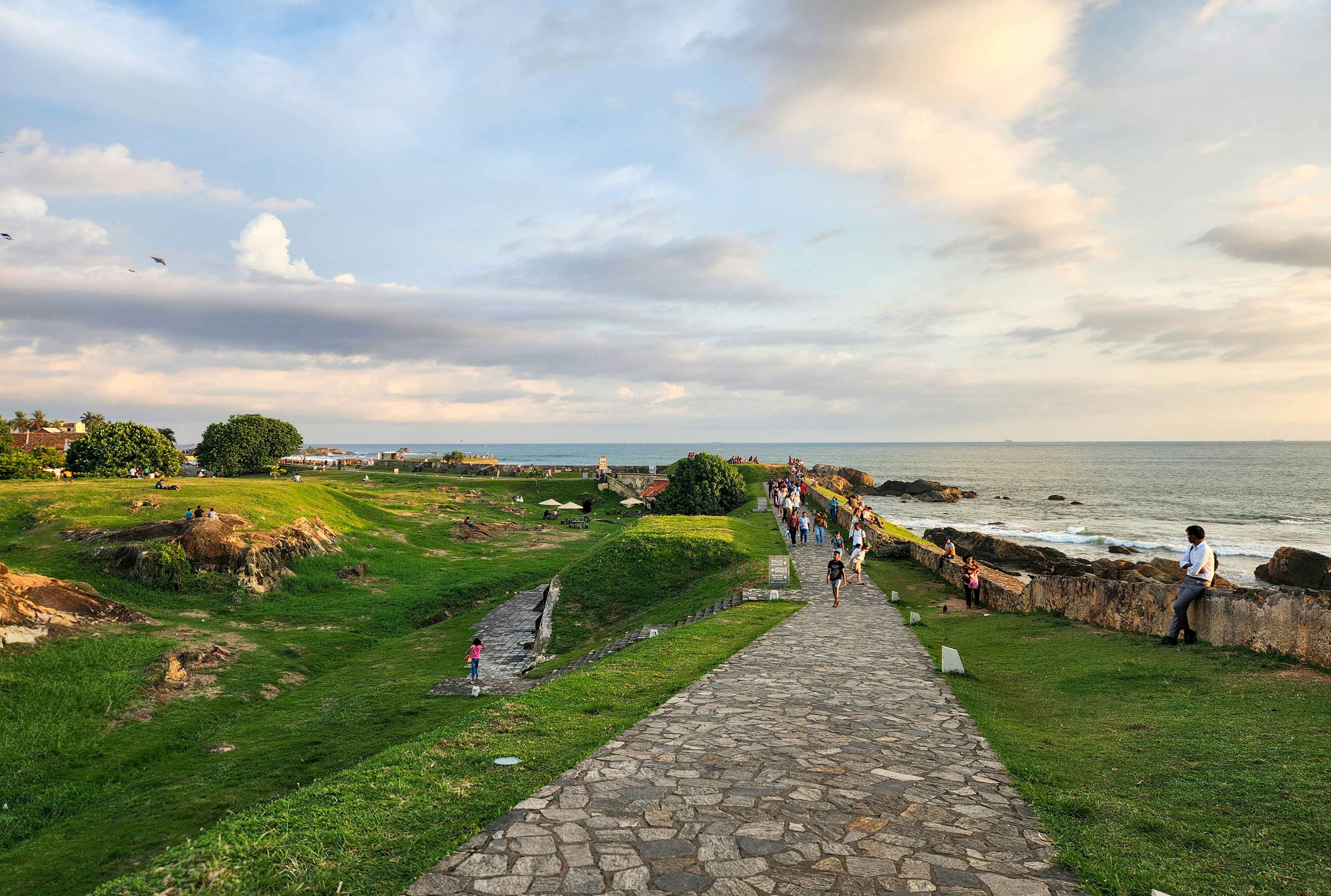 Sri Lanka eSIM Guide (2026): Plans, Setup, Tips