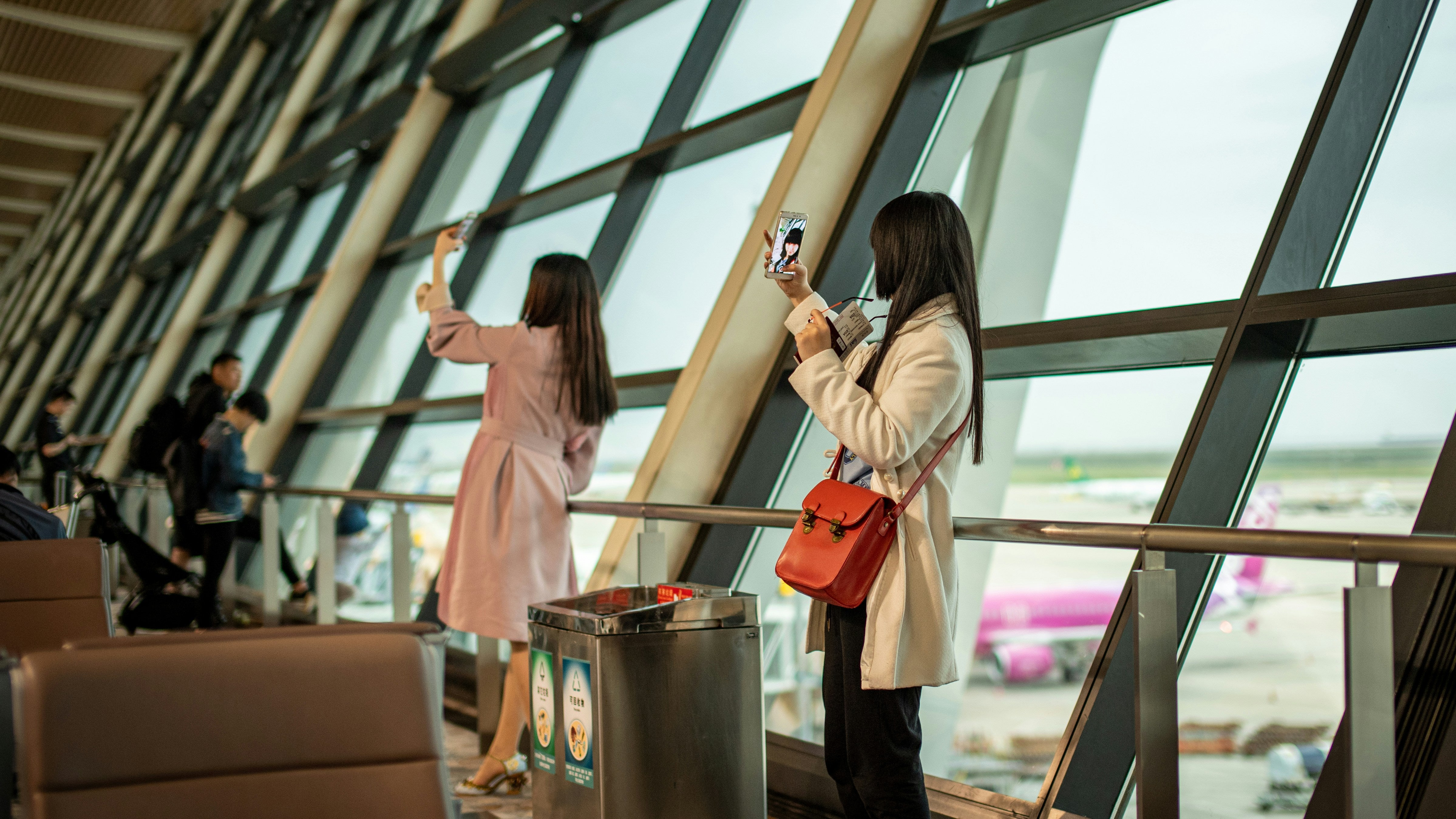 Vodafone International Roaming Plans: Zones, Costs & Tips